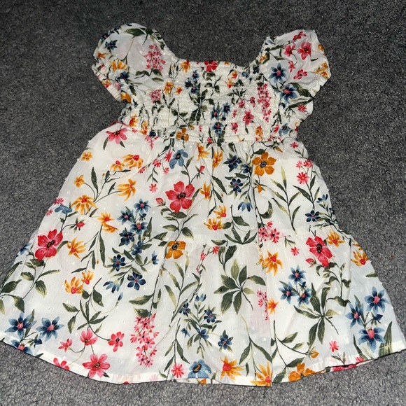 Smocked Puff-Sleeve Swiss Dot Babydoll Dress for Toddler/ Girls/ kids/ youth - Picture 2 of 4